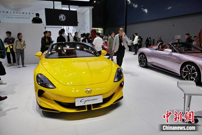 中國品牌新能源跑車。中新財(cái)經(jīng)記者 葛成 攝