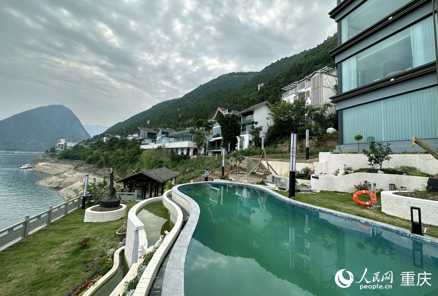 三峽里·竹枝村打造的特色民宿。人民網(wǎng)記者 劉政寧攝